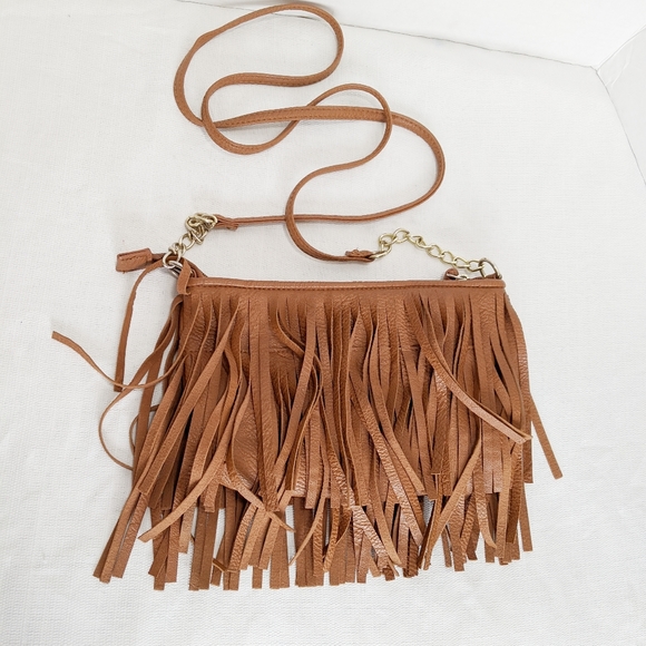 Steve Madden Handbags - Steve Madden brown fringe crossbody